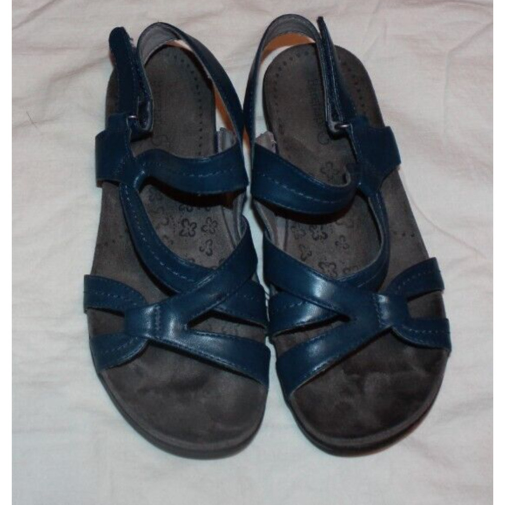 BARETRAP SANDALS-SIZE 7-BLUE